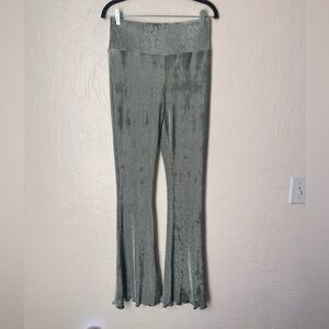 Urban Outfitters Out from Under high rise velvet flare pants size M